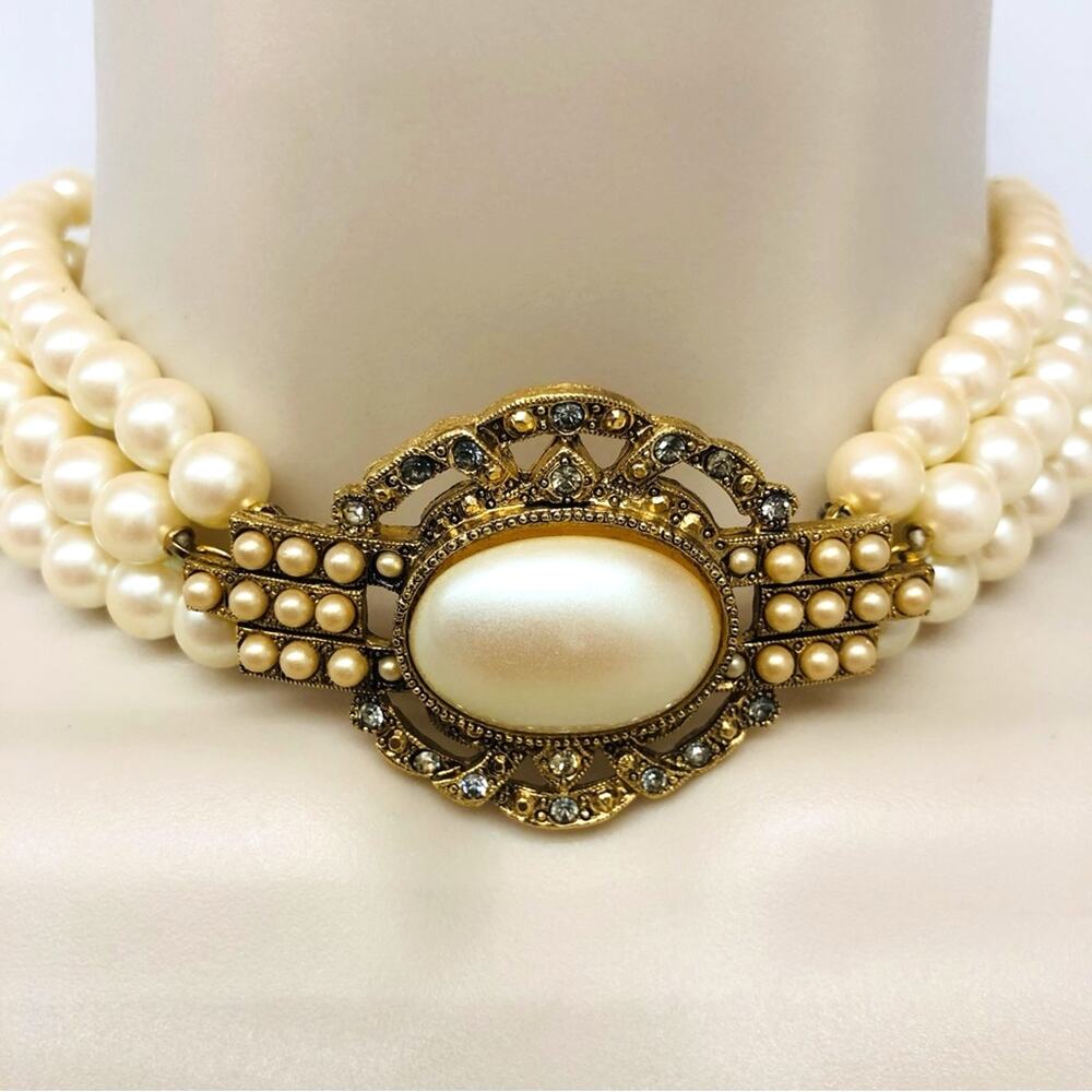 Vintage Signed Richelieu Pearlescent Rhinestone Choker - Picture 2 of 16